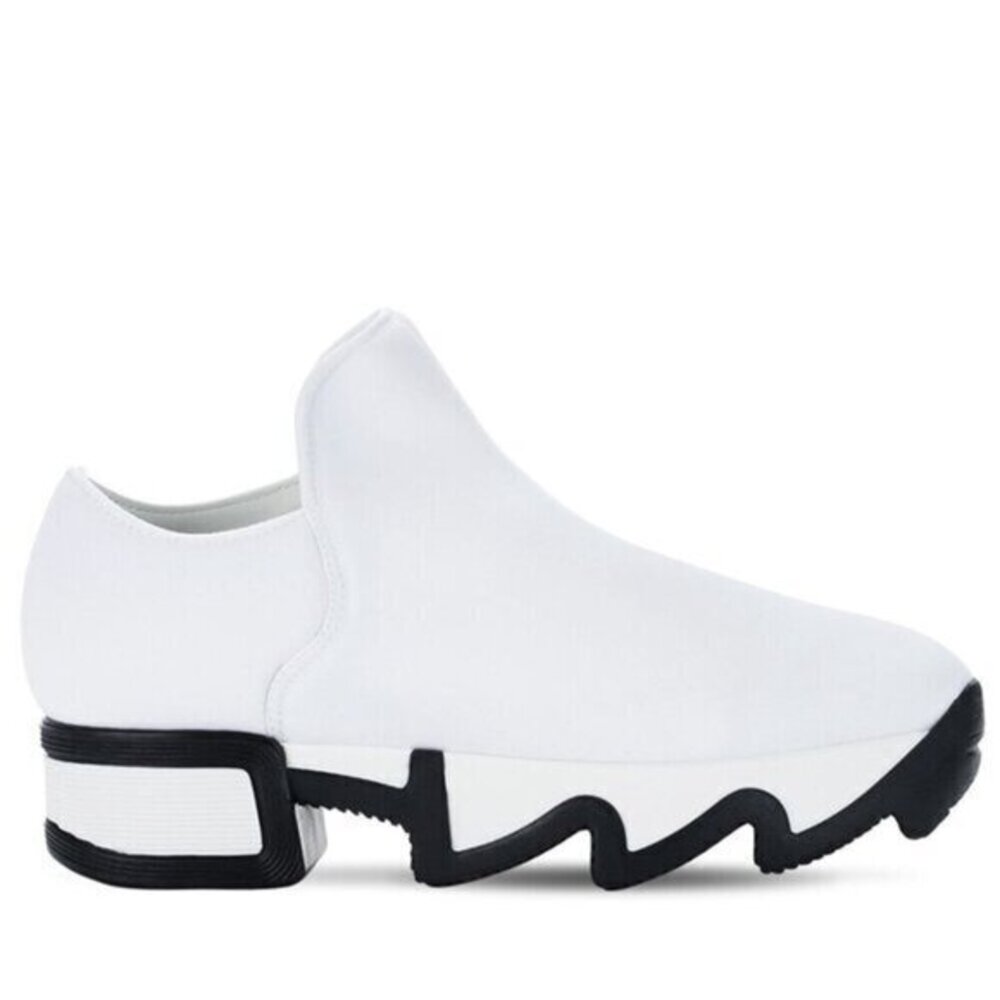 iRi NYC Wes Low Top Neoprene Slip On Sneaker in White/Black Size 37